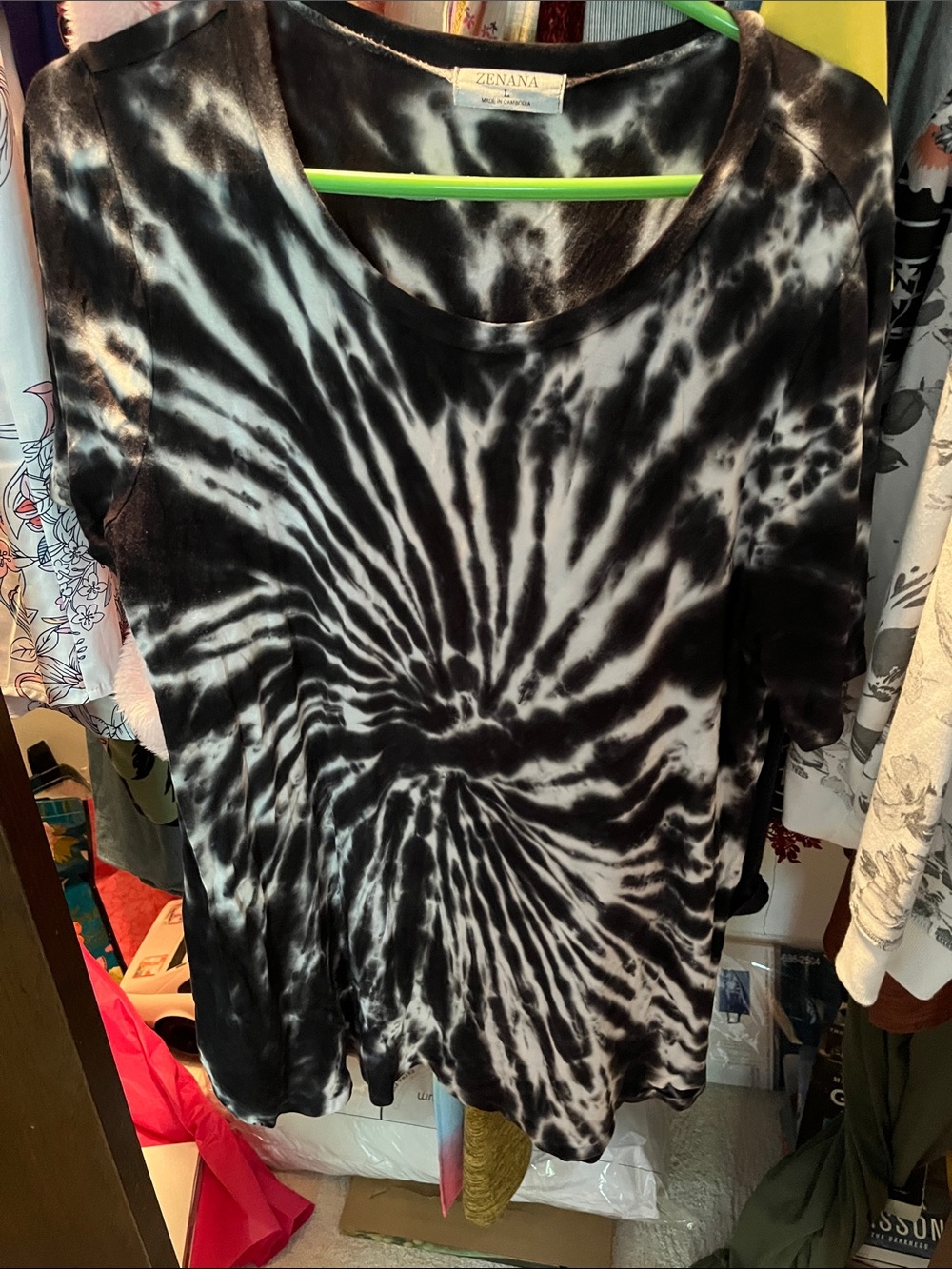 Zenana Outfitters Black & White Spiral Tie-Dye Short Sleeve Tee

Oversized
